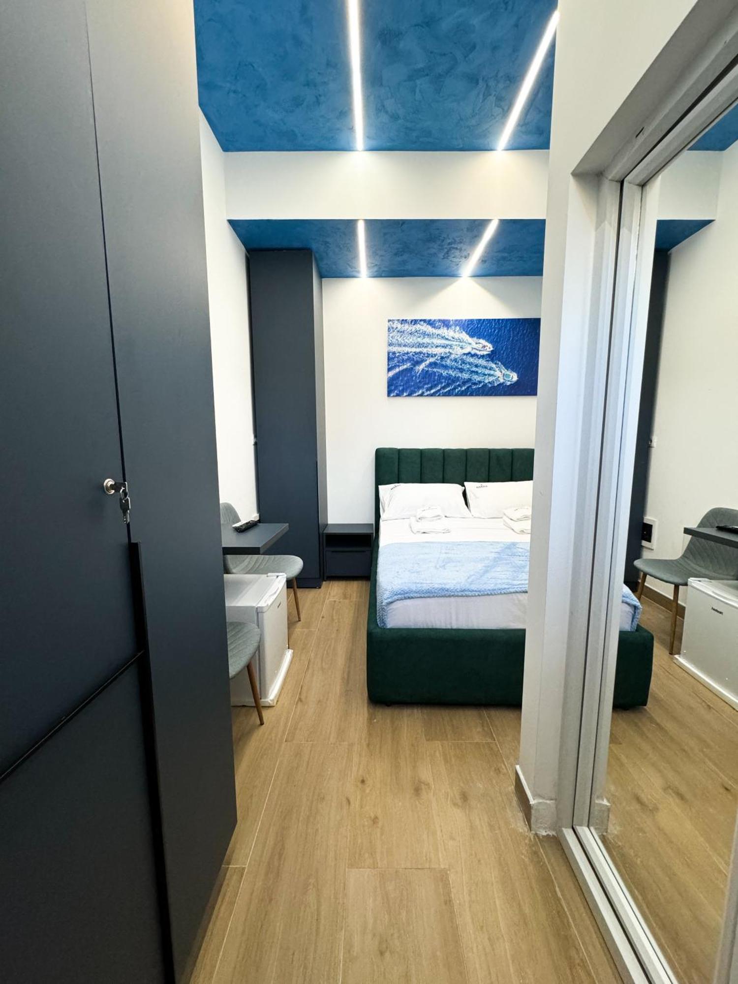 Marina Private Room Shkodër エクステリア 写真